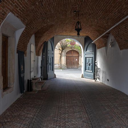 Magister Seven Bed and Breakfast Sibiu Exteriör bild