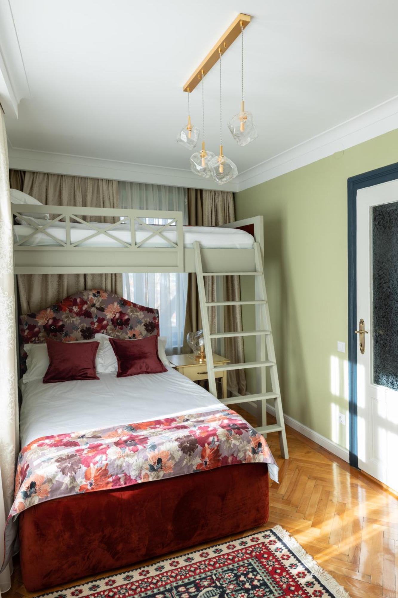 Magister Seven Bed and Breakfast Sibiu Exteriör bild