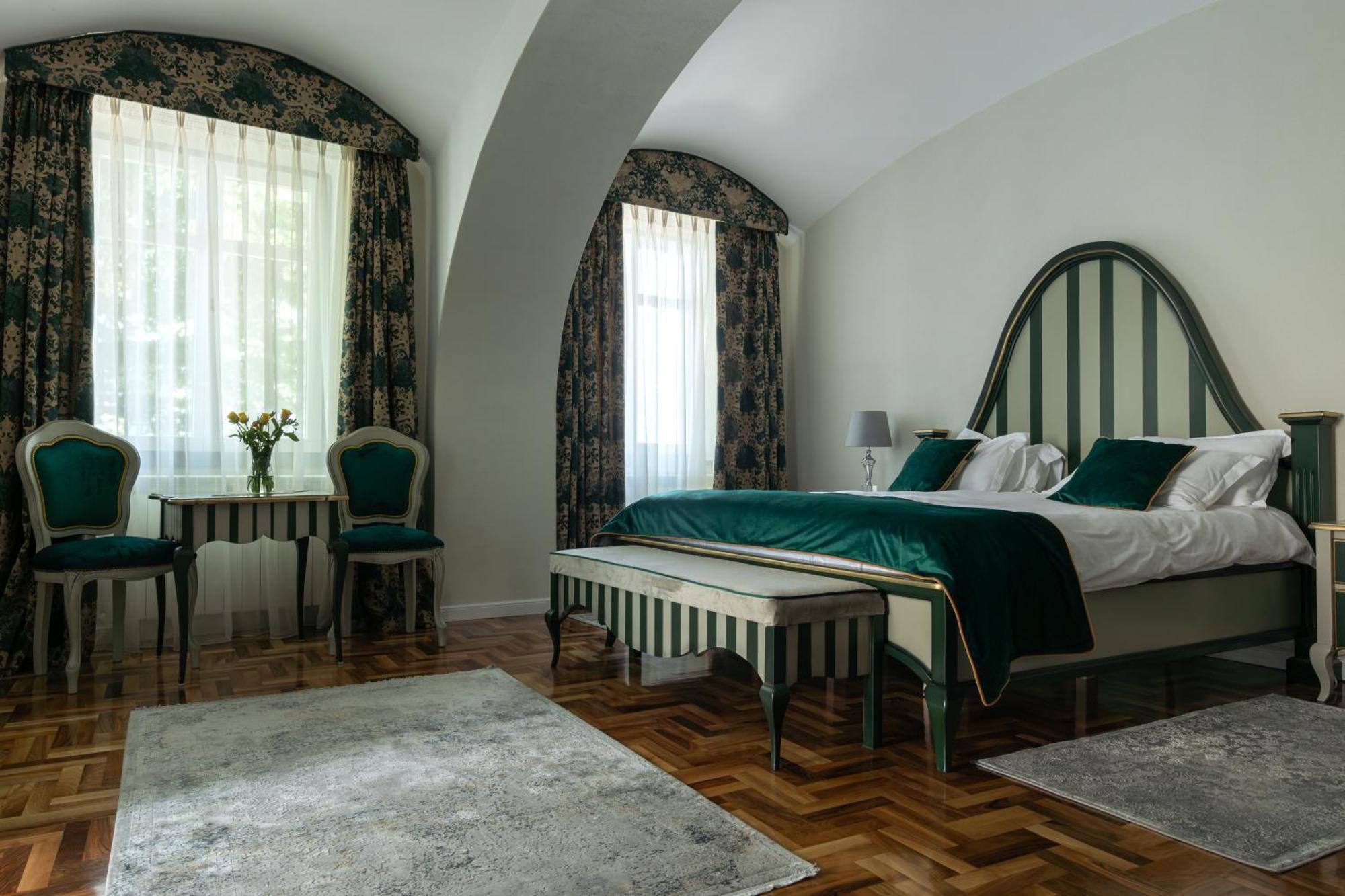 Magister Seven Bed and Breakfast Sibiu Exteriör bild