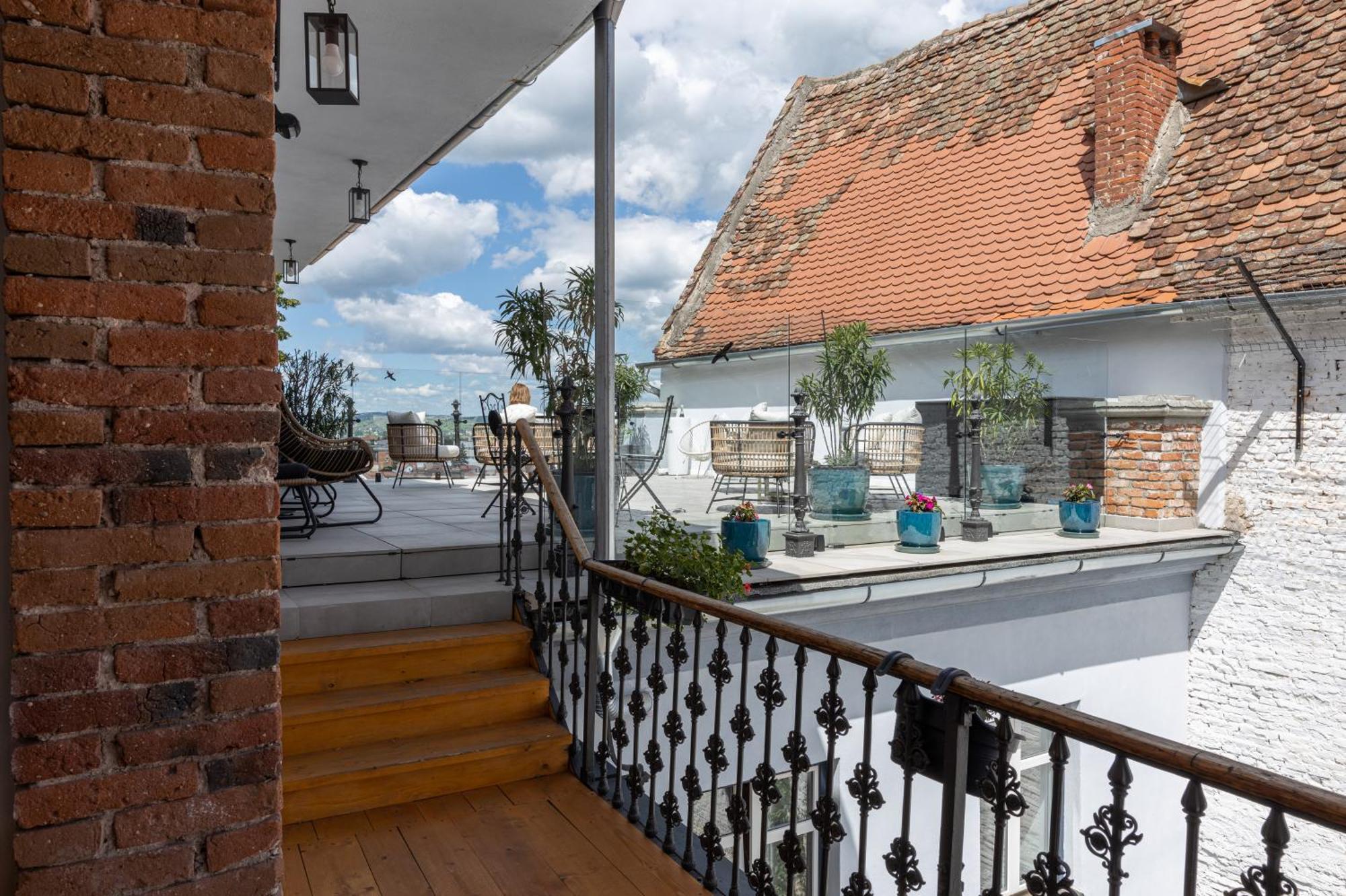 Magister Seven Bed and Breakfast Sibiu Exteriör bild