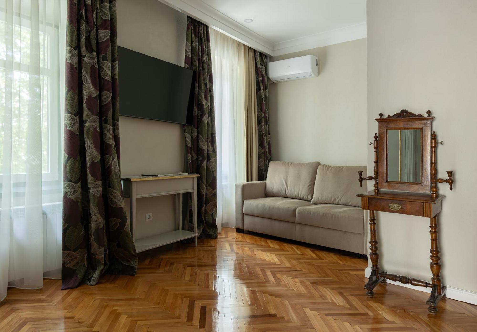 Magister Seven Bed and Breakfast Sibiu Exteriör bild