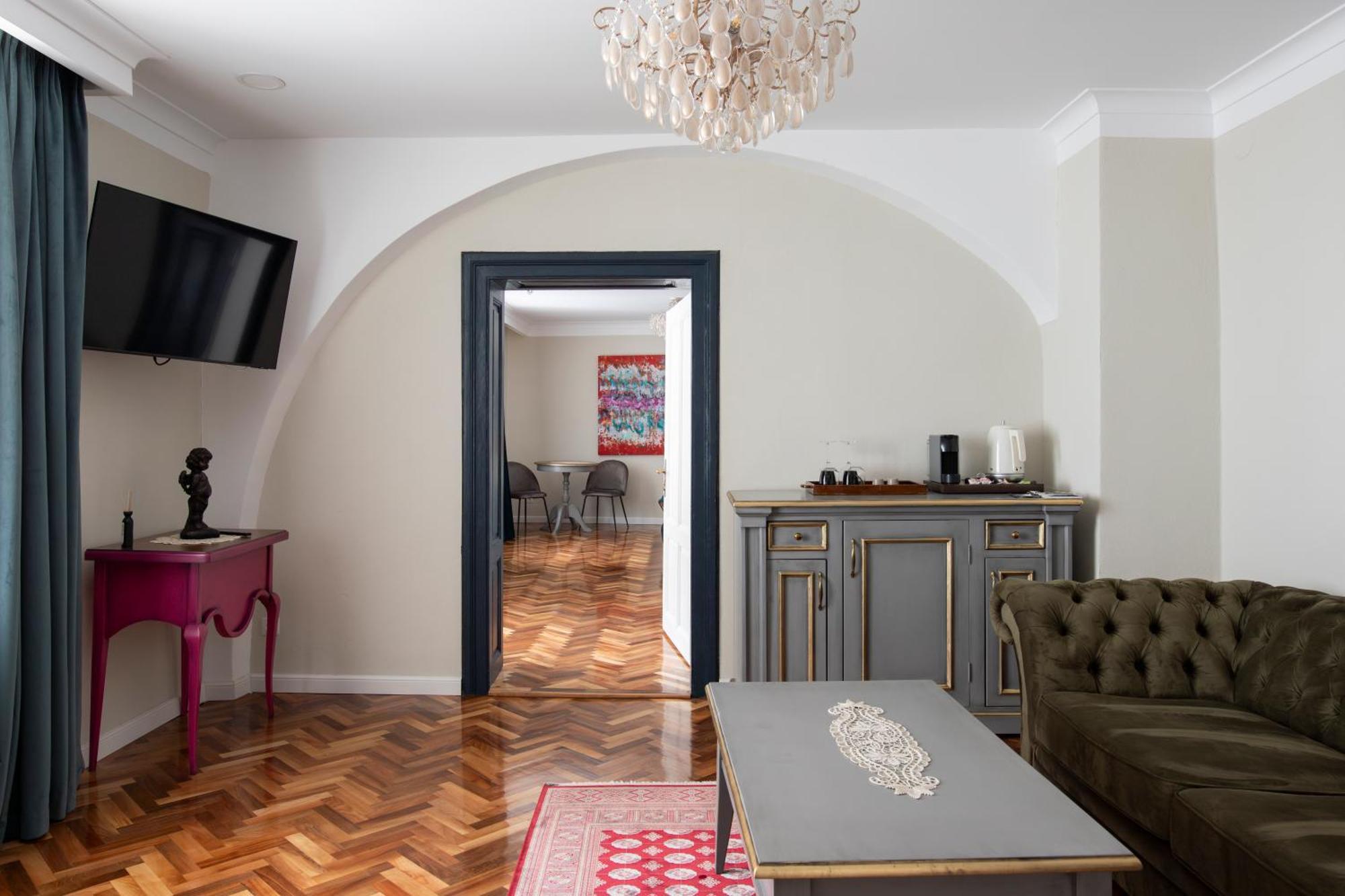 Magister Seven Bed and Breakfast Sibiu Exteriör bild