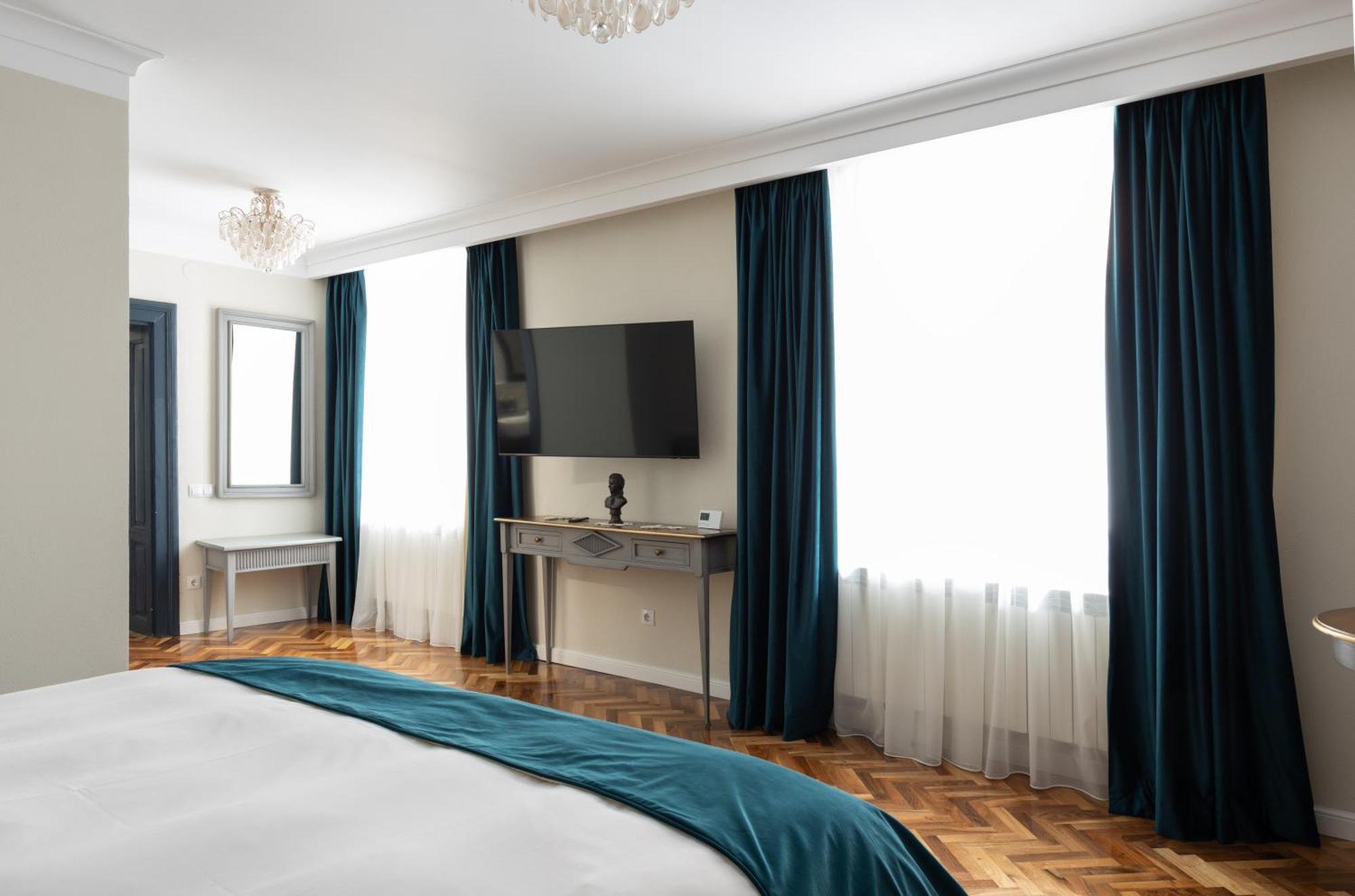 Magister Seven Bed and Breakfast Sibiu Exteriör bild