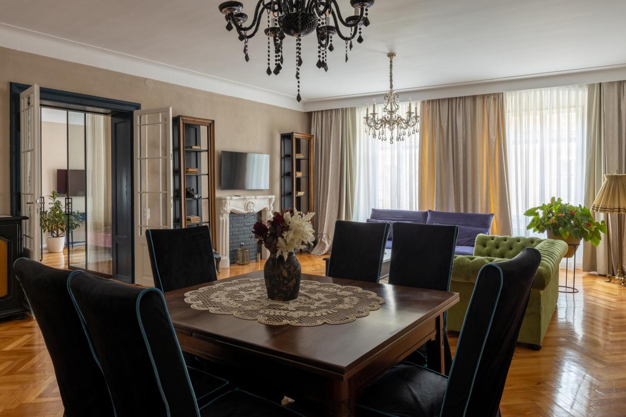Magister Seven Bed and Breakfast Sibiu Exteriör bild