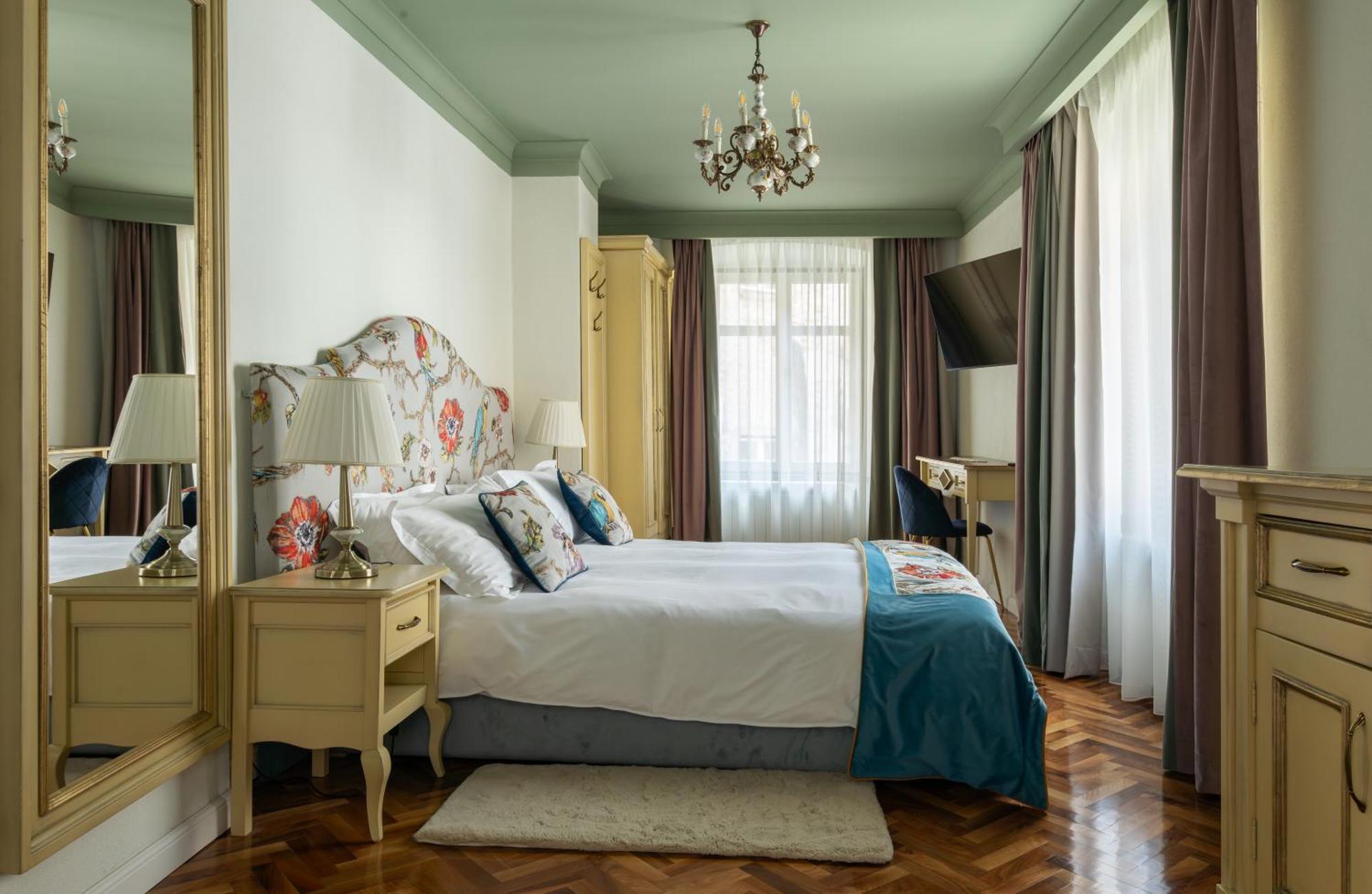 Magister Seven Bed and Breakfast Sibiu Exteriör bild